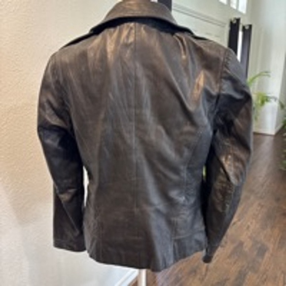 Women's Danier Black Leather Jacket Size S - Picture 2 of 8